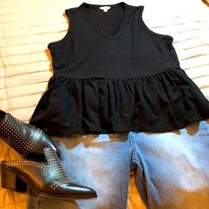 Nanette Lepore eyelet knit Vneck top, black size L